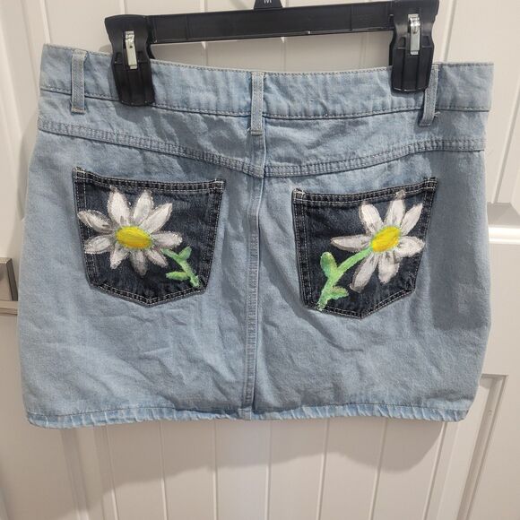 Hand Painted Denim Mini Skirt size 12 Daisy Field patchwork One of a Kind Rare - Picture 6 of 12